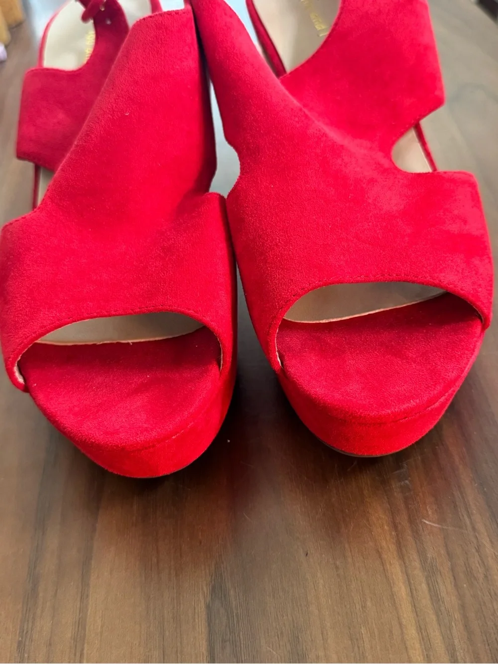❤️ You and Me Red Faux Suede Platform Heels | EU 40 / US 9 - Picture 10 of 10